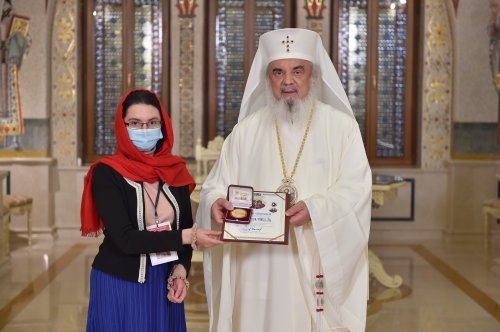 Diploma omagială cu medalie a anului 2020 oferită preşedinţilor filialelor ASCOR Poza 167496