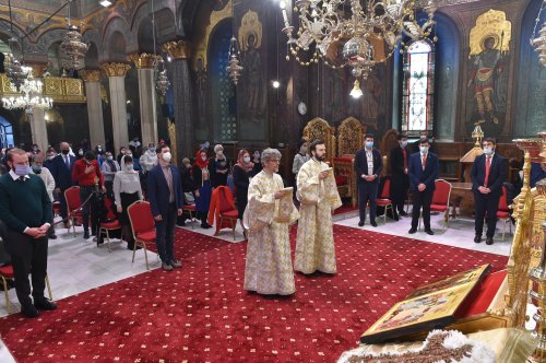 Duminica Sfintei Cruci la Catedrala Patriarhală din București Poza 167630