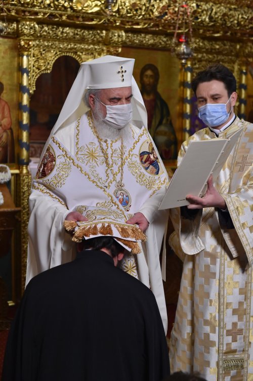 Patriarhul României a hirotesit noi duhovnici în Arhiepiscopia Bucureștilor Poza 167767