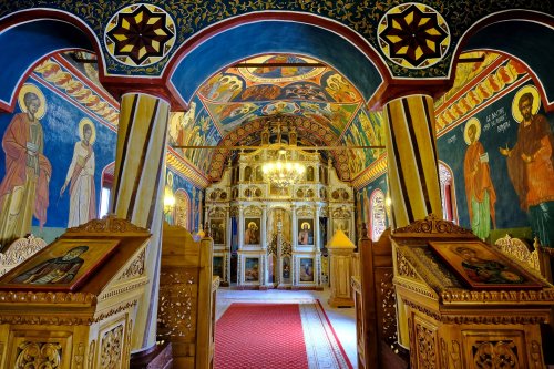 Istorie, credinţă  şi înnoire în Lavra Sfântului Calinic Poza 168160