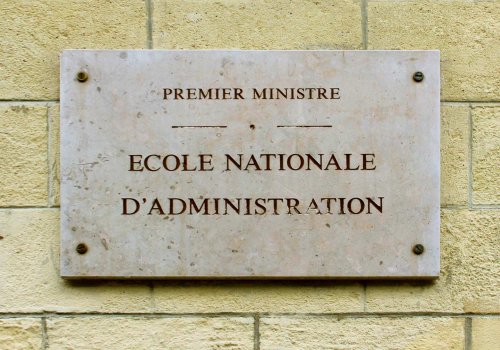 Macron desființează Şcoala Naţională de Administraţie Poza 168183