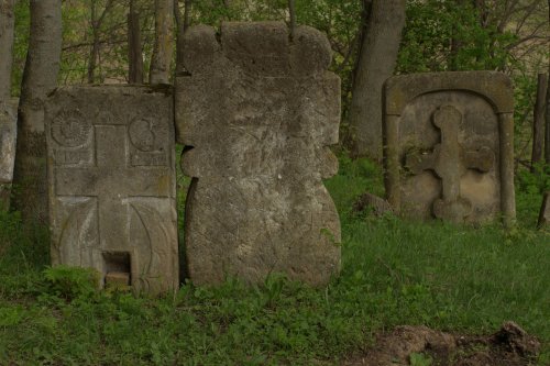 Pietrarii de la Șcheia, creatori de monumente funerare-document
