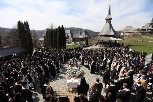 Slujire arhierească la Mănăstirea Bârsana, Maramureş Poza 168337