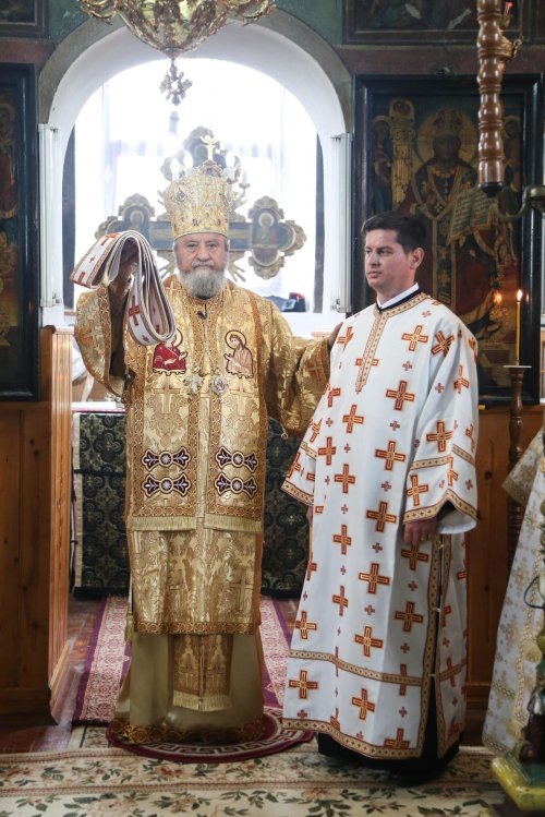 Credincioşii din Rod, Sibiu, şi-au primit noul preot paroh Poza 168774