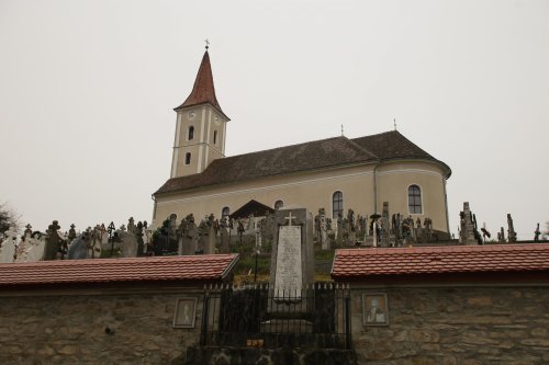 Credincioşii din Rod, Sibiu, şi-au primit noul preot paroh Poza 168775