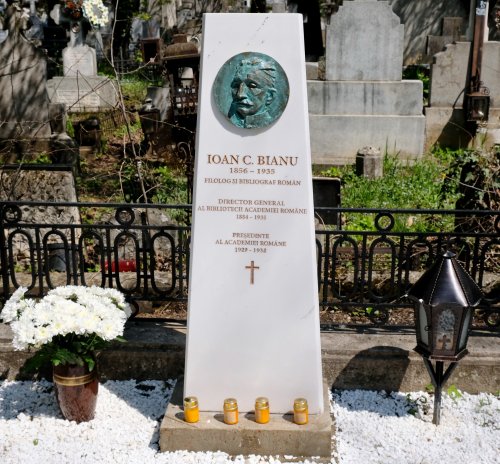 Membrii și donatorii marcanți ai Academiei Române pomeniți în cimitirul Bellu Poza 168946