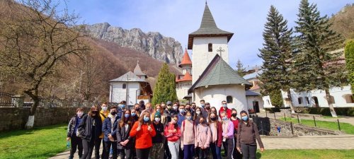 Activități cu tinerii pe Valea Geoagiului cu prilejul Zilei internaționale a patrimoniului Poza 169055