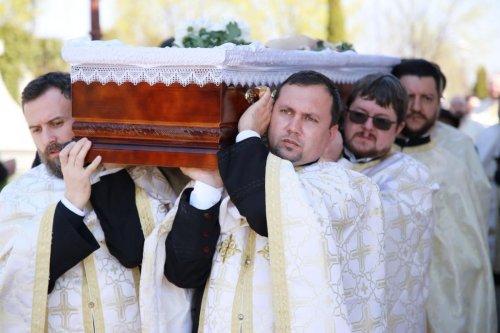 Părintele Iulian Ancuță de la Parohia Tabăra a fost înmormântat  Poza 169167