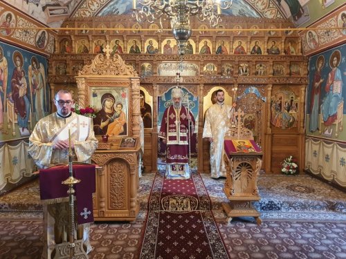 Slujire arhierească la hramul mănăstirii din Țeț, judeţul Alba Poza 169177