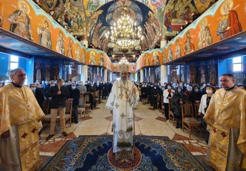 Liturghie arhierească la Biserica „Sfânta Ana” din Târgu-Mureș Poza 169348