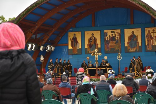 Slujba Sfintelor Pătimiri ale Domnului, la Catedrala Patriarhală Poza 169670
