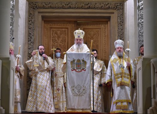 Sfânta Liturghie pascală la Patriarhie Poza 169882