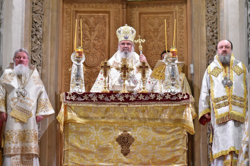 Sfânta Liturghie pascală la Patriarhie Poza 169900