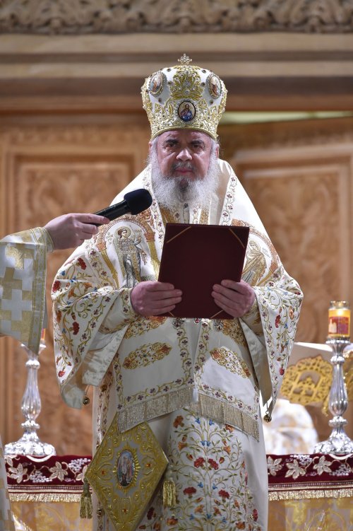 Sfânta Liturghie pascală la Patriarhie Poza 169907