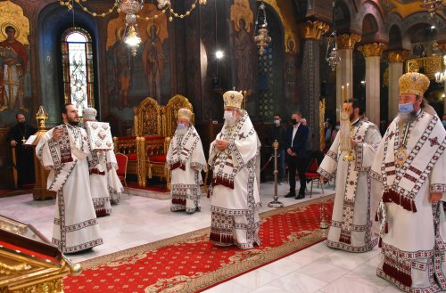 Vecernia misionară din prima zi de Paști la Catedrala Patriarhală Poza 169942