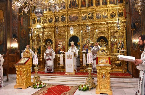 Vecernia misionară din prima zi de Paști la Catedrala Patriarhală Poza 169961
