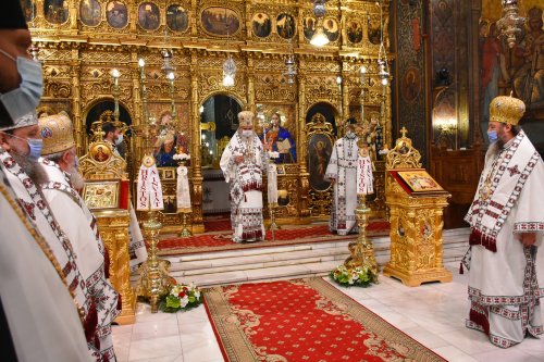 Vecernia misionară din prima zi de Paști la Catedrala Patriarhală Poza 169992