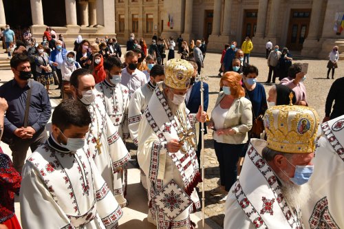 Vecernia misionară din prima zi de Paști la Catedrala Patriarhală Poza 169996