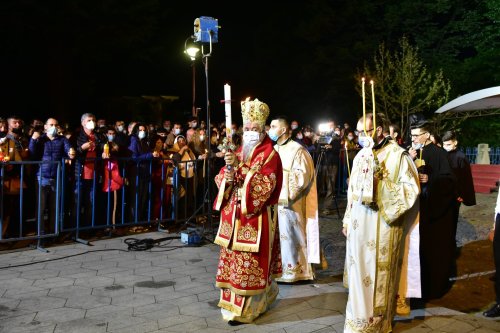 Lumina Sfântă pentru credincioșii din Craiova Poza 170084