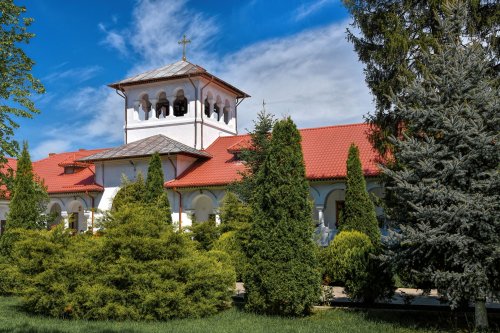 Binecuvântarea Izvorului Tămăduirii la mănăstirea prahoveană Ghighiu Poza 170540