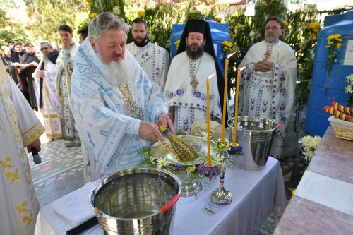Binecuvântarea Izvorului Tămăduirii la mănăstirea prahoveană Ghighiu Poza 170550