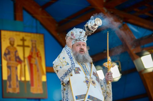 Sfinţirea apei în Vinerea Luminată pe Dealul Patriarhiei Poza 170405