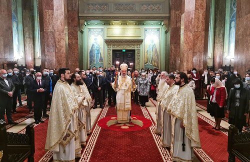 Liturghie arhierească la Catedrala Arhiepiscopală din Alba Iulia Poza 171196