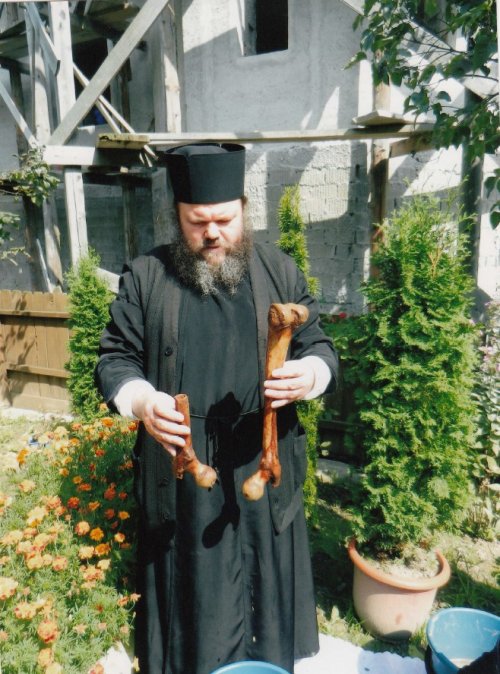 Cuviosul Visarion Toia, protoschimonahul martir de la Mănăstirea Lainici Poza 171296