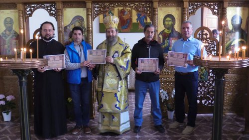 Slujiri şi binecuvântări arhiereşti în comunităţi româneşti din diasporă Poza 171341