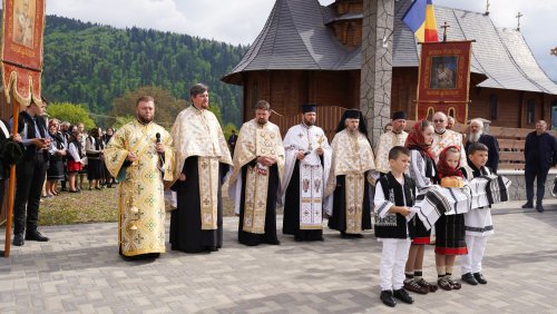 Moaștele Sfântului Vasile cel Mare, pentru trei zile în Parohia Straja II, Suceava   Poza 171746