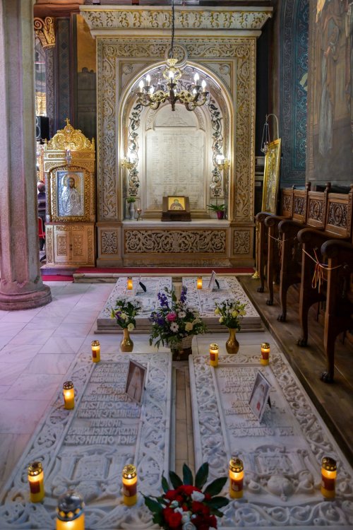 Prilej de amintire a ctitorilor, slujitorilor şi pelerinilor Catedralei Patriarhale Poza 171531