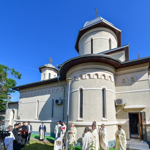 Veşmânt nou de har pentru Biserica Bumbăcari din Capitală Poza 171814