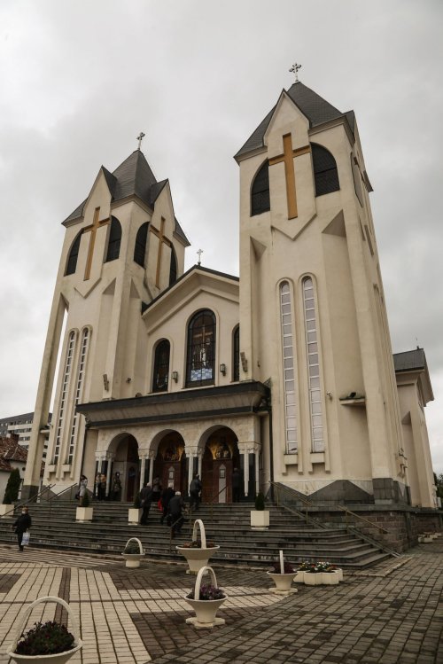 Hram la Biserica „Sfinţii Împăraţi Constantin şi Elena” din Braşov Poza 171852