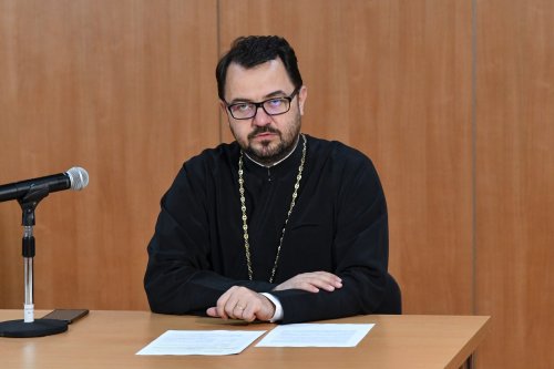 A doua zi de comunicări ale simpozionului dedicat monahismului ortodox Poza 172042
