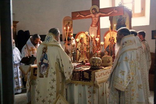 Ședință a Sinodului Mitropolitan al Mitropoliei Moldovei și Bucovinei la Mănăstirea Miclăușeni Poza 172360