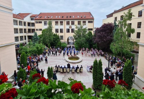 Festivitate de absolvire la Seminarul Teologic Ortodox din Cluj-Napoca Poza 173325