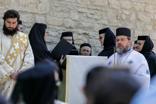 Maica Siluana Vlad a fost înmormântată la Mănăstirea Frumoasa  Poza 173684
