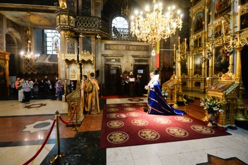 Slujbă de priveghere în cinstea Sfintei Cuvioase Parascheva la Catedrala Mitropolitană din Iași Poza 173757