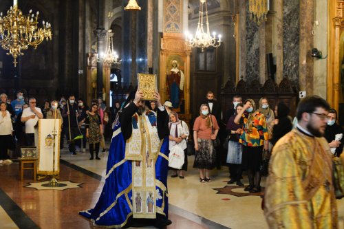 Slujbă de priveghere în cinstea Sfintei Cuvioase Parascheva la Catedrala Mitropolitană din Iași Poza 173759