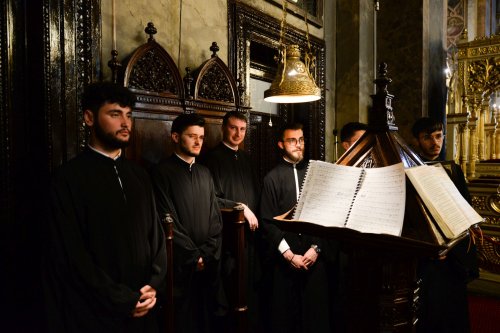 Slujbă de priveghere în cinstea Sfintei Cuvioase Parascheva la Catedrala Mitropolitană din Iași Poza 173770