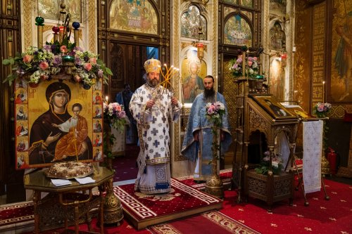 380 de ani de la aducerea la Iaşi a moaştelor Sfintei Cuvioase Parascheva Poza 173915