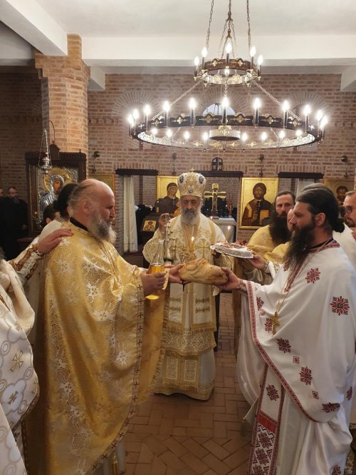 Liturghie arhierească la Mănăstirea Oașa, judeţul Alba Poza 173600