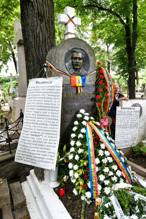 Poetul național Mihai Eminescu pomenit în Capitală Poza 174129