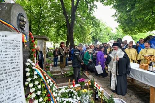 Poetul național Mihai Eminescu pomenit în Capitală