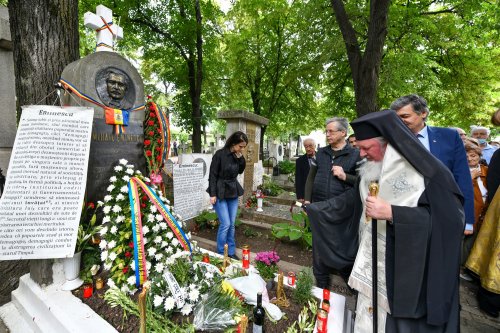 Poetul național Mihai Eminescu pomenit în Capitală Poza 174136