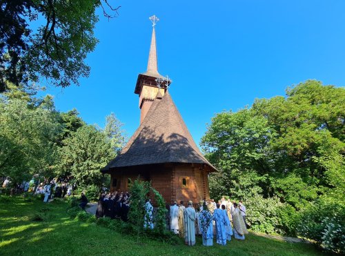 Târnosirea bisericii studenților din Cluj-Napoca Poza 174046