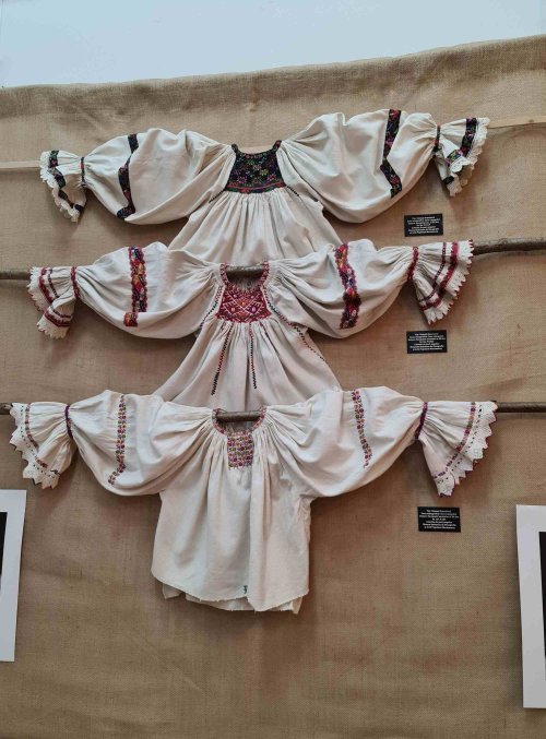 „Îngeri” de pânză maramureșeni într-o expoziție temporară la Iași Poza 174228