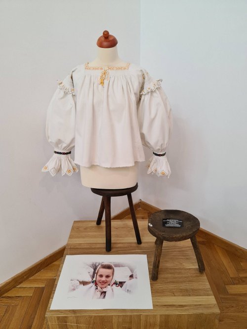 „Îngeri” de pânză maramureșeni într-o expoziție temporară la Iași Poza 174238