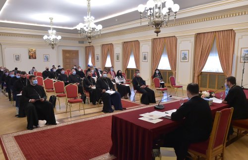 Consilierii juridici ai eparhiilor din ţară s-au întâlnit în Capitală Poza 174361
