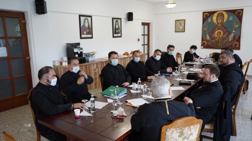 Întâlnirea responsabililor de cateheză și misiune din Arhiepiscopia Sucevei și Rădăuților Poza 174387